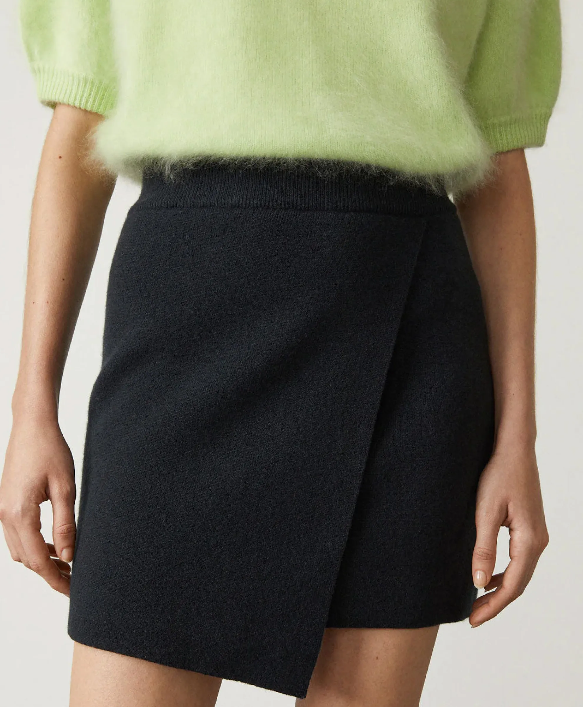 Lisa Yang Minirok Josette Donker Blauw