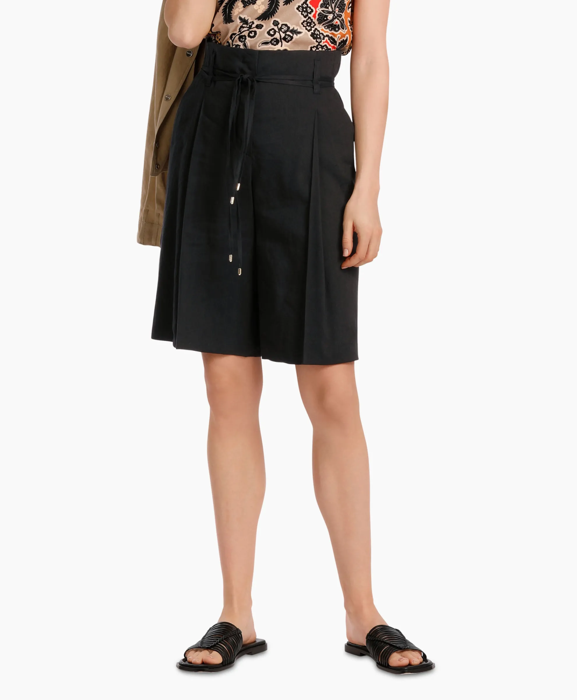 Marccain Collectie Short Wc 83.03 W47 Zwart